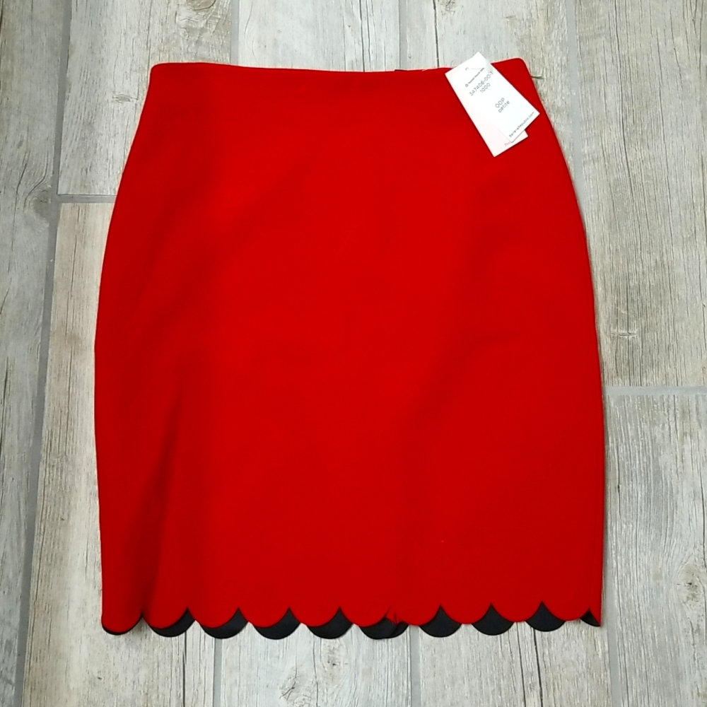 NWT red scalloped Banana Republic skirt